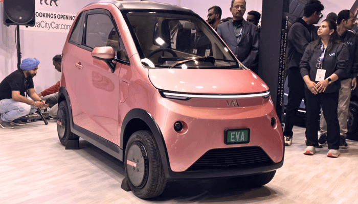 India's 1st Electrict Car With Solar Panel